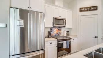 ุงูู
ูุดุฃุฉ ู
ู ุงูุฏุงุฎู