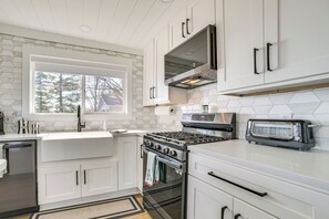 Cottage (3 Bedrooms) | Interior