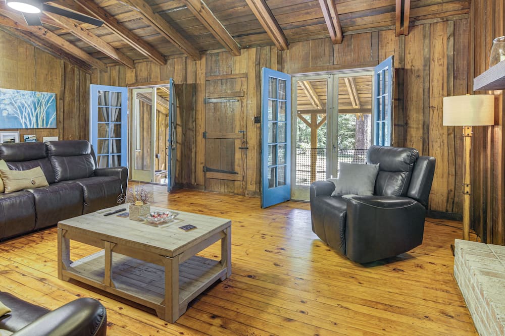 1 Mi to Enid Lake: Peaceful Pope Getaway - Coffeeville, MS