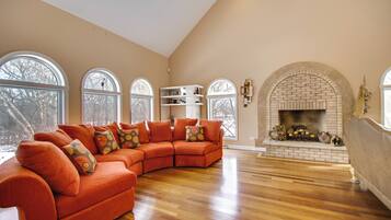 Villa (6 Bedrooms) | Interior