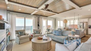 House (6 Bedrooms) | Interior