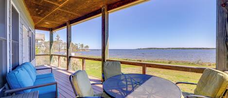 House (4 Bedrooms) | Front of property