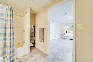 Apartment (0 Bedroom) | Interior