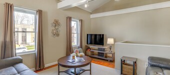 1 Block to Dtwn Seneca Falls: Apartment w/ Yard!