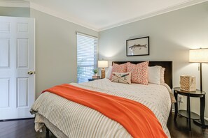 Interior - Waterfront Lake Norman Retreat w/ Pool Access! (Davidson)