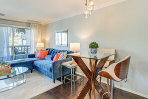 Interior - Waterfront Lake Norman Retreat w/ Pool Access! (Davidson)