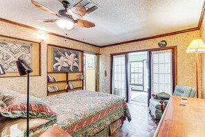 Apartment (1 Bedroom) | Interior - Lake Access + Private Patio: Sunny Inverness Apt! (Inverness)