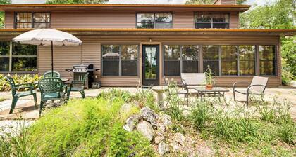 Lake Access + Private Patio: Sunny Inverness Apt!