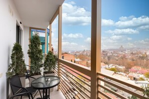 Superior-Doppelzimmer, Balkon, Stadtblick | Blick vom Balkon