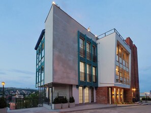 Exterior - Hotel Flames (Tbilisi)