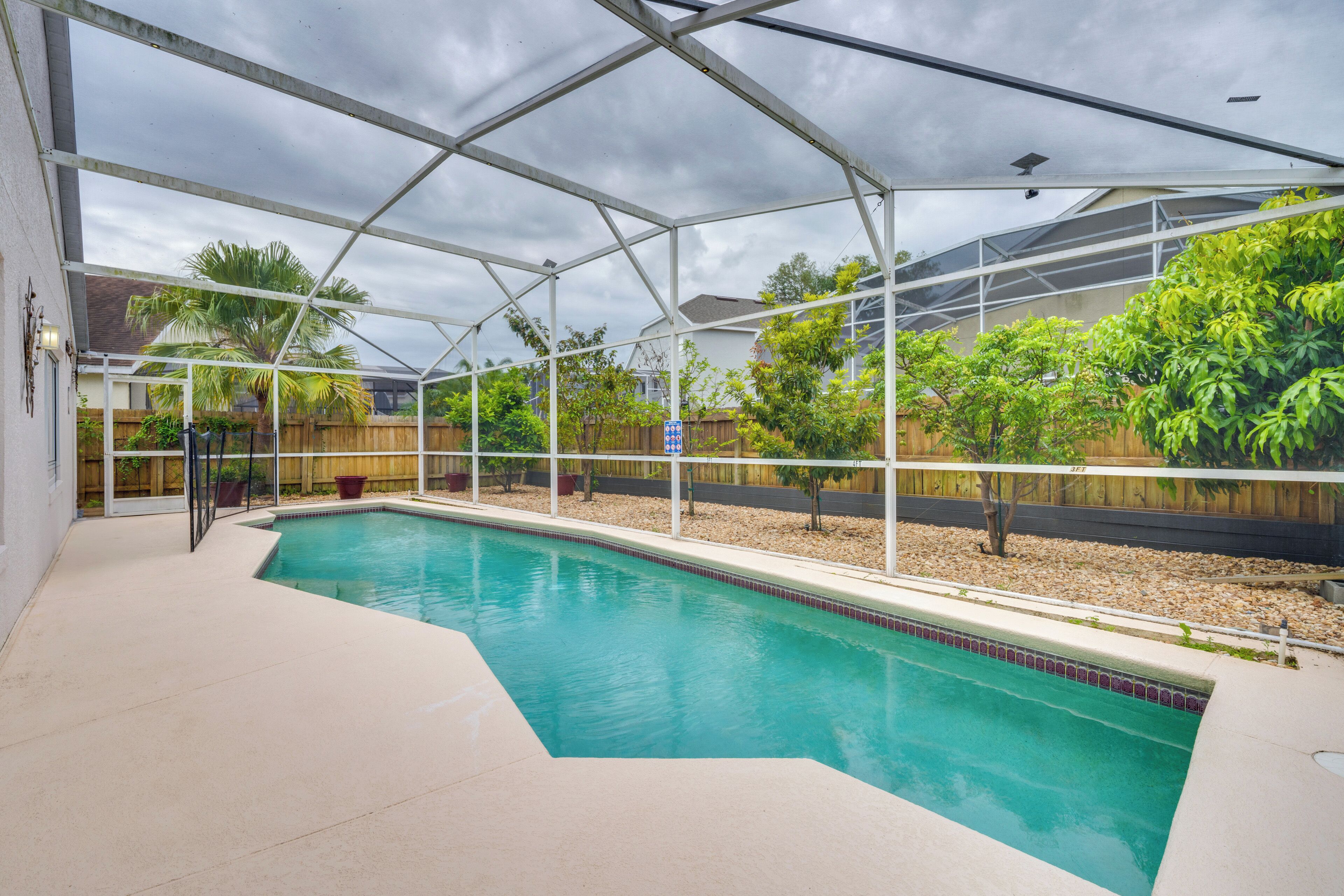 House (4 Bedrooms) | Front of property