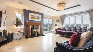 House | 4 bedrooms, Internet