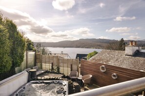 Casa | 4 quartos, acesso à internet de alta velocidade