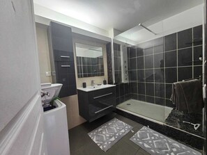 Towels, soap, toilet paper