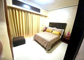 2 slaapkamers, een strijkplank/strijkijzer, gratis wifi, beddengoed