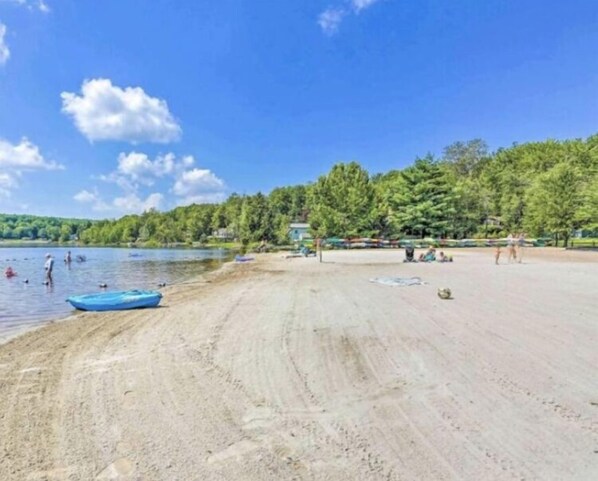 Beach nearby, sun-loungers
