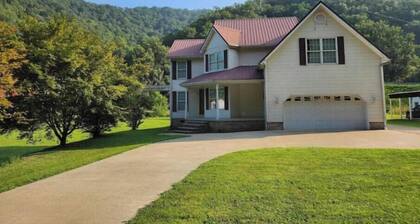 Large spacious house with ample parking for large groups.