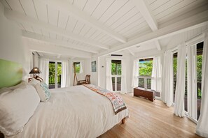 3 bedrooms, iron/ironing board, free WiFi, bed sheets - Hale Kailea, Beautiful Hanalei Home TVNC#4241 (Hanalei)