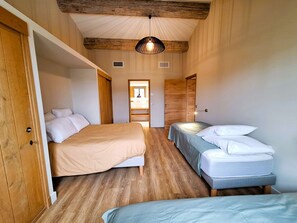 4 chambres, bureau, fer et planche à repasser, Wi-Fi