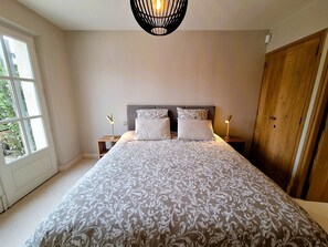 4 bedrooms, desk, iron/ironing board, WiFi - Villa Sorella, your provencal escape in the heart of the Alpilles (Saint-Rémy-de-Provence)