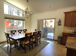 House, 4 Bedrooms | Dining