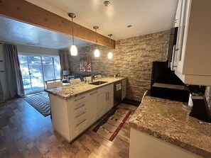 Condo, 2 Bedrooms | Private kitchen | Fridge, oven, coffee/tea maker, toaster - Hcc0410 - Heavenly Hideaway 2 Bedroom Condo (South Lake Tahoe)