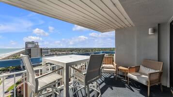 Condo, 3 Bedrooms | Outdoor dining