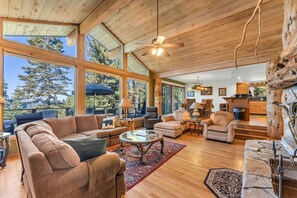 Talo, 4 makuuhuonetta | Oleskelualue