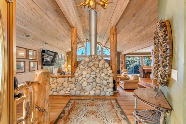 House, 4 Bedrooms | Interior