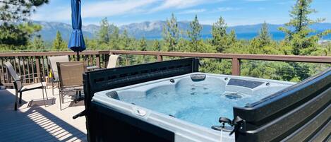 Maison, 5 chambres | Bain à remous extérieur