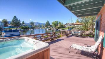 House, 6 Bedrooms | Terrace/patio