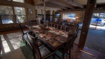 House, 6 Bedrooms | Tempat makan