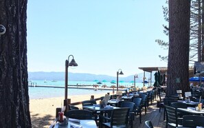 Outdoor dining - Coh1669 - Hawk's View Hideaway 6 Bedroom Home (South Lake Tahoe)