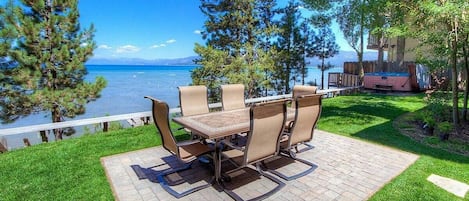 House, 5 Bedrooms | Outdoor dining