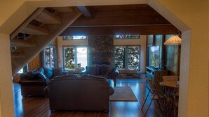 Maison, 5 chambres | Coin séjour