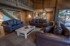 Maison, 5 chambres | Coin séjour