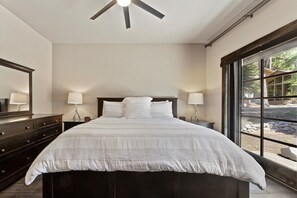 5 bedrooms, free WiFi - Cyh1012 - Hidden Cedar 5 Bedroom Home (South Lake Tahoe)