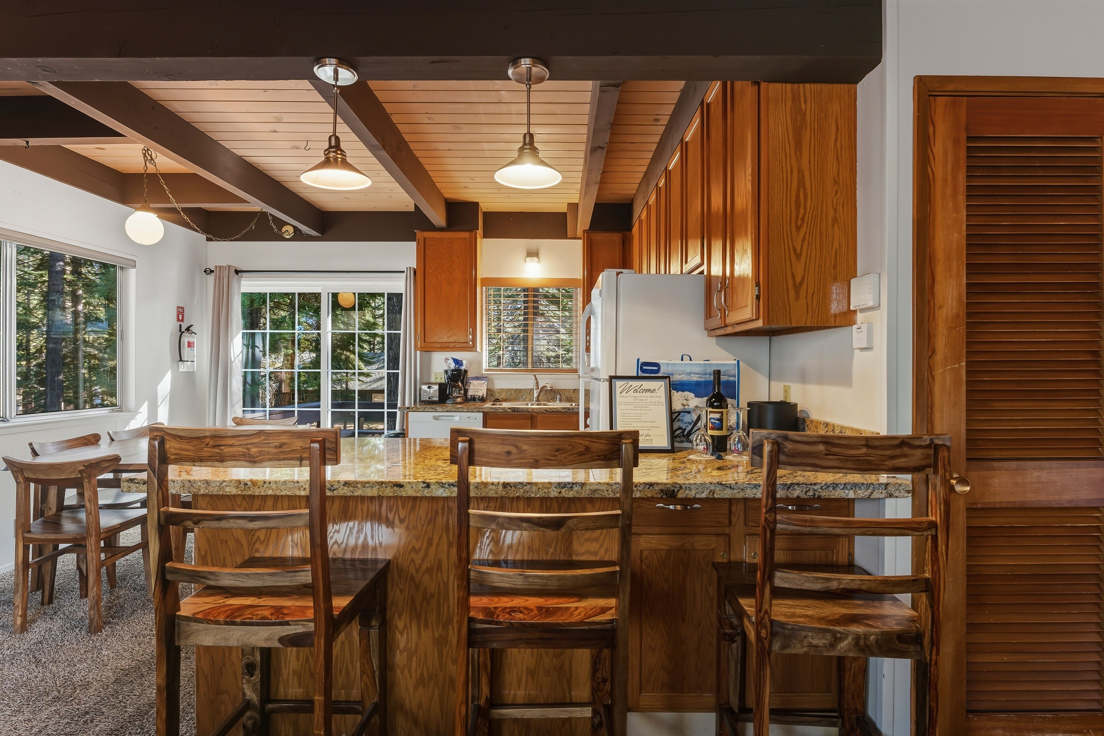 House, 4 Bedrooms | Private kitchen | Fridge, oven, coffee/tea maker