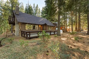 House, 4 Bedrooms | Terrace/patio