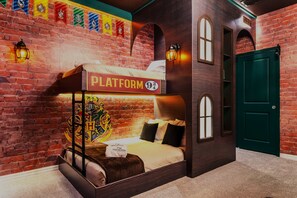 10 室のベッドルーム、アイロン / アイロン台、WiFi、ベッドシーツ