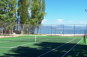 Condo, 2 Bedrooms | Sport court