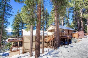House, 4 Bedrooms | Exterior