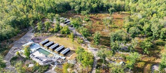 Chickadee Limit 4 2 Bedroom Cabin