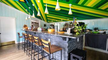 Villa, 1 Bedroom | Bar (on property)