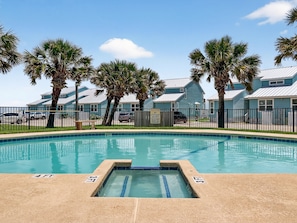 Appart'hôtel, 2 chambres | Piscine