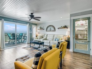 Appart'hôtel, 2 chambres | Coin séjour