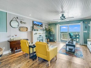 Appart'hôtel, 2 chambres | Coin séjour