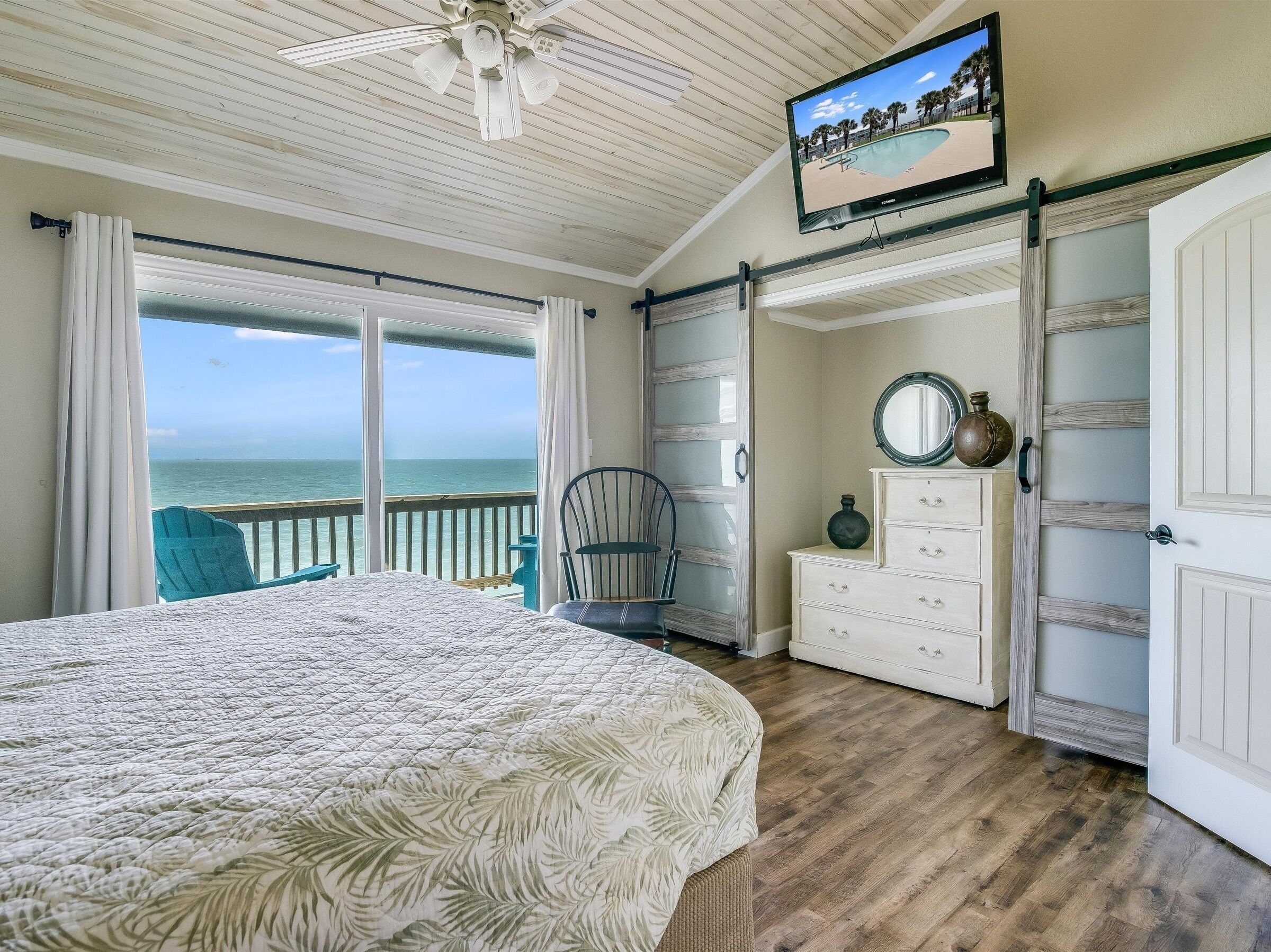 Condo, 2 Bedrooms | 2 bedrooms, iron/ironing board, free WiFi