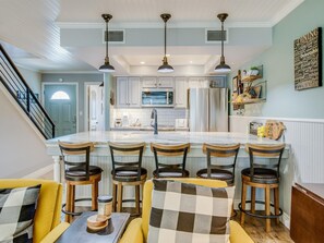 Appart'hôtel, 2 chambres | Cuisine privée | Réfrigérateur, four, cafetière/bouilloire, grille-pain