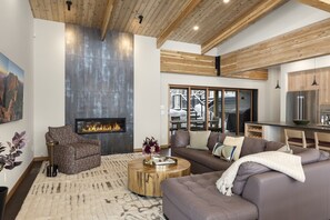 Maison, 4 chambres | Coin séjour